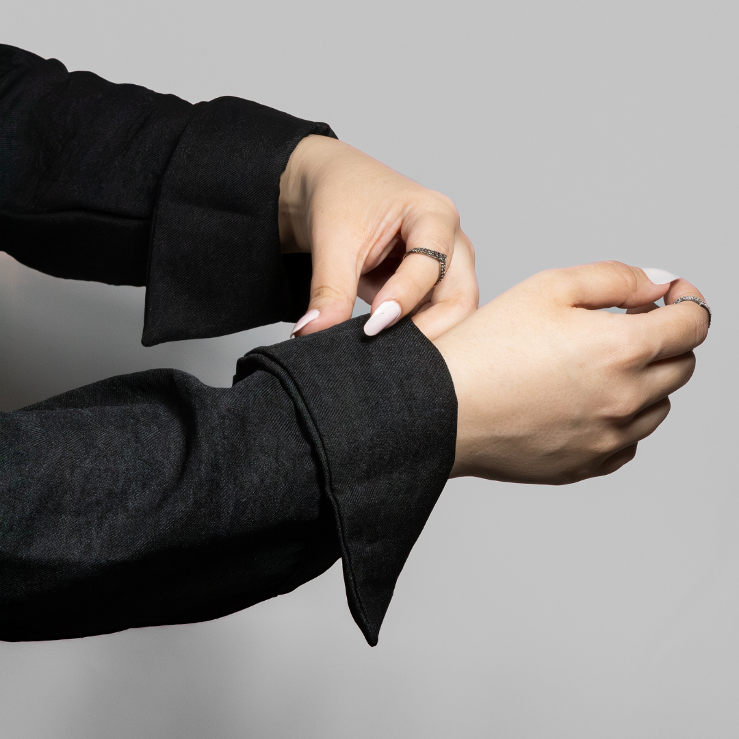 Fitted Waist Shirt – Black